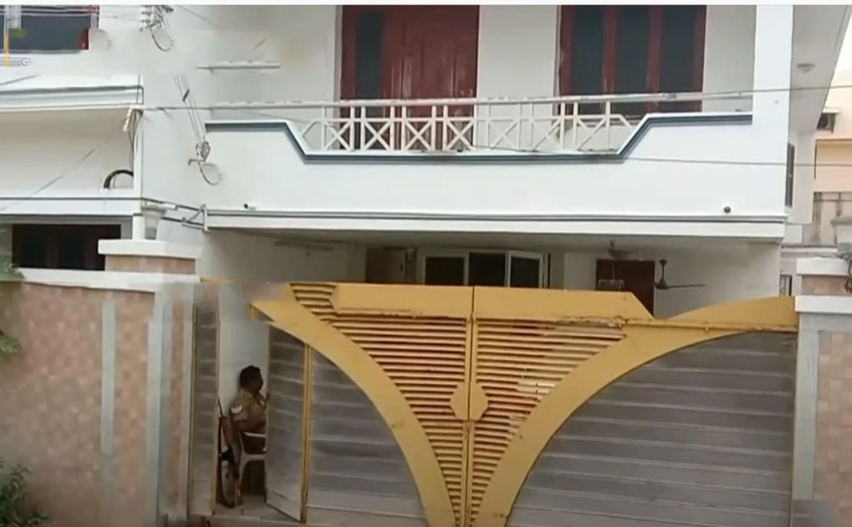 Income Tax Department raided the highway contractor's house!